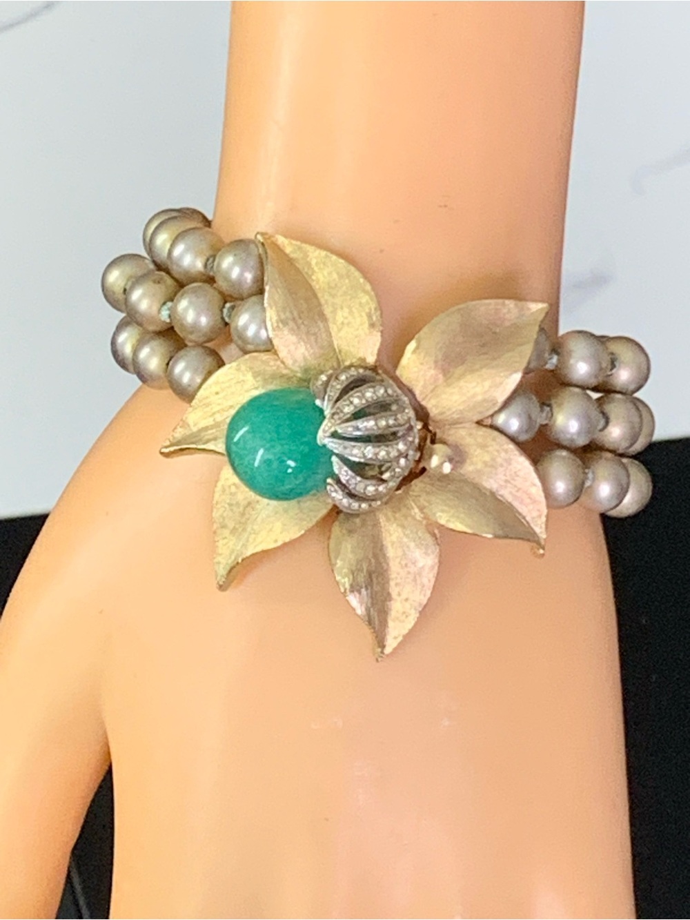 Attributed to Jomaz Vintage Triple Strand Pearl Bracelet Green Glass Cabochon Fl